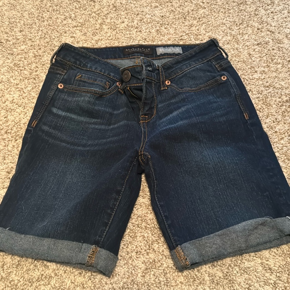 dark blue aeropostale bermuda size 0 shorts